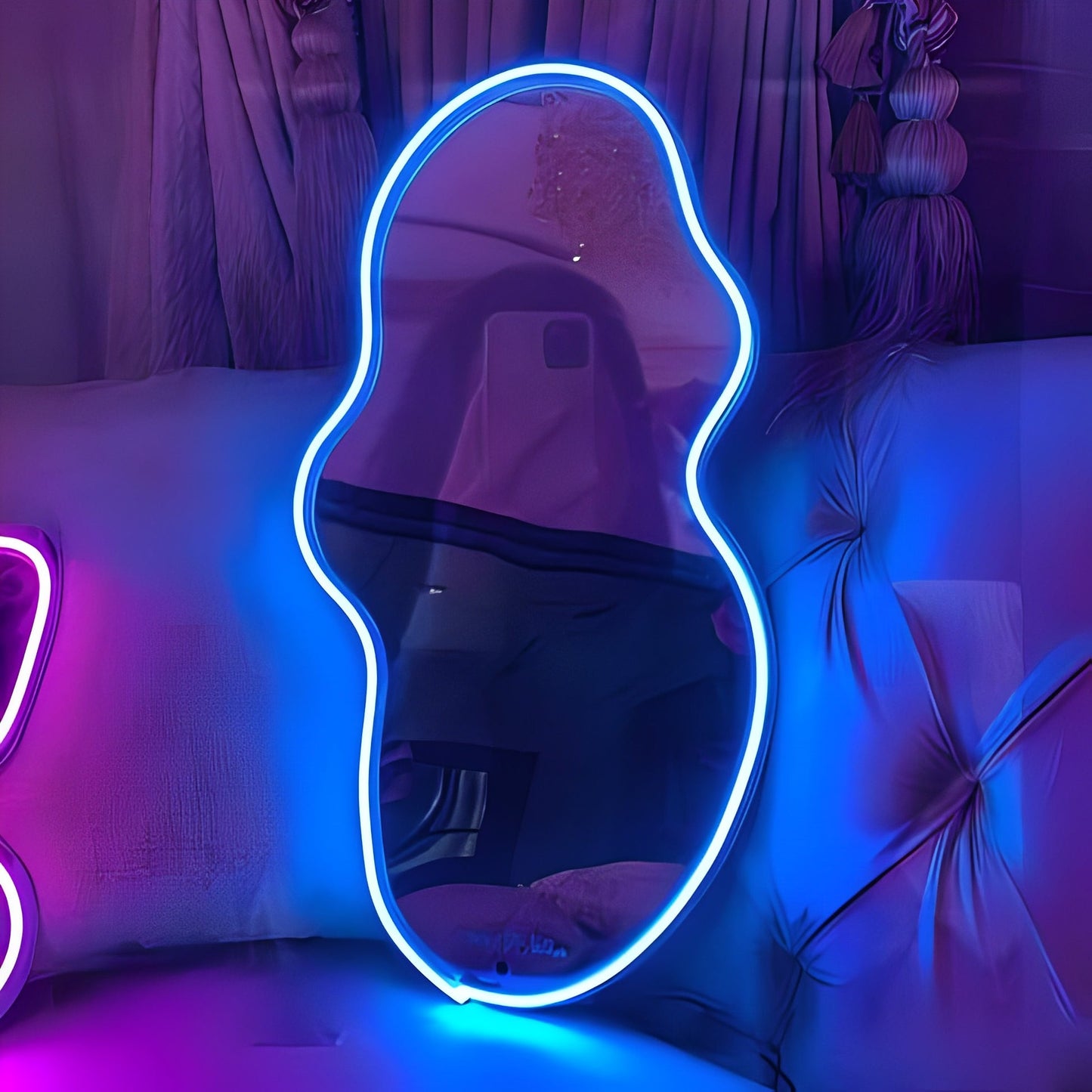 Wavy Selfie Neon Mirror
